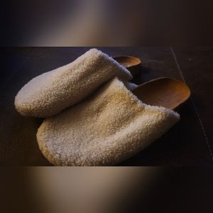 Slip ons